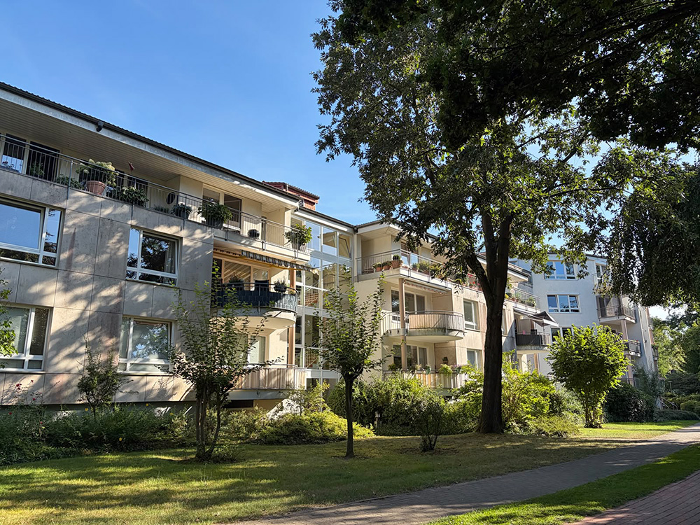 Helle 3-Zi-Wohnung im 1. OG mit Tiefgaragenstellplatz in der Stadtpark Residenz