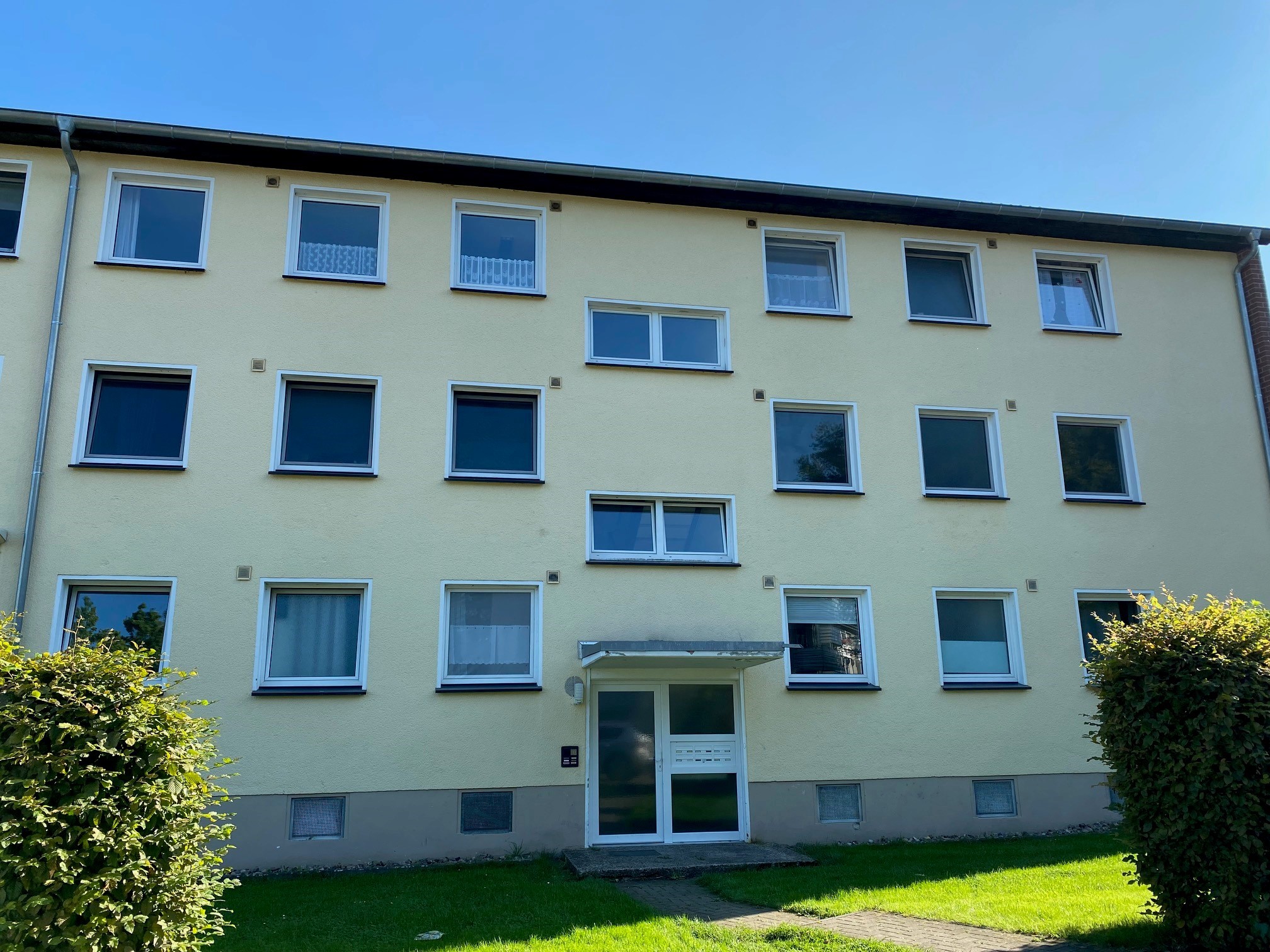 Renovierte 4-Zimmer-Wohnung im Erdgeschoss